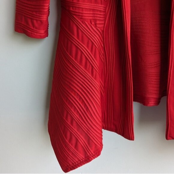 Frank Lyman Red Open Jacket with horizontal wavy ribbed lines - Picture 2 of 6